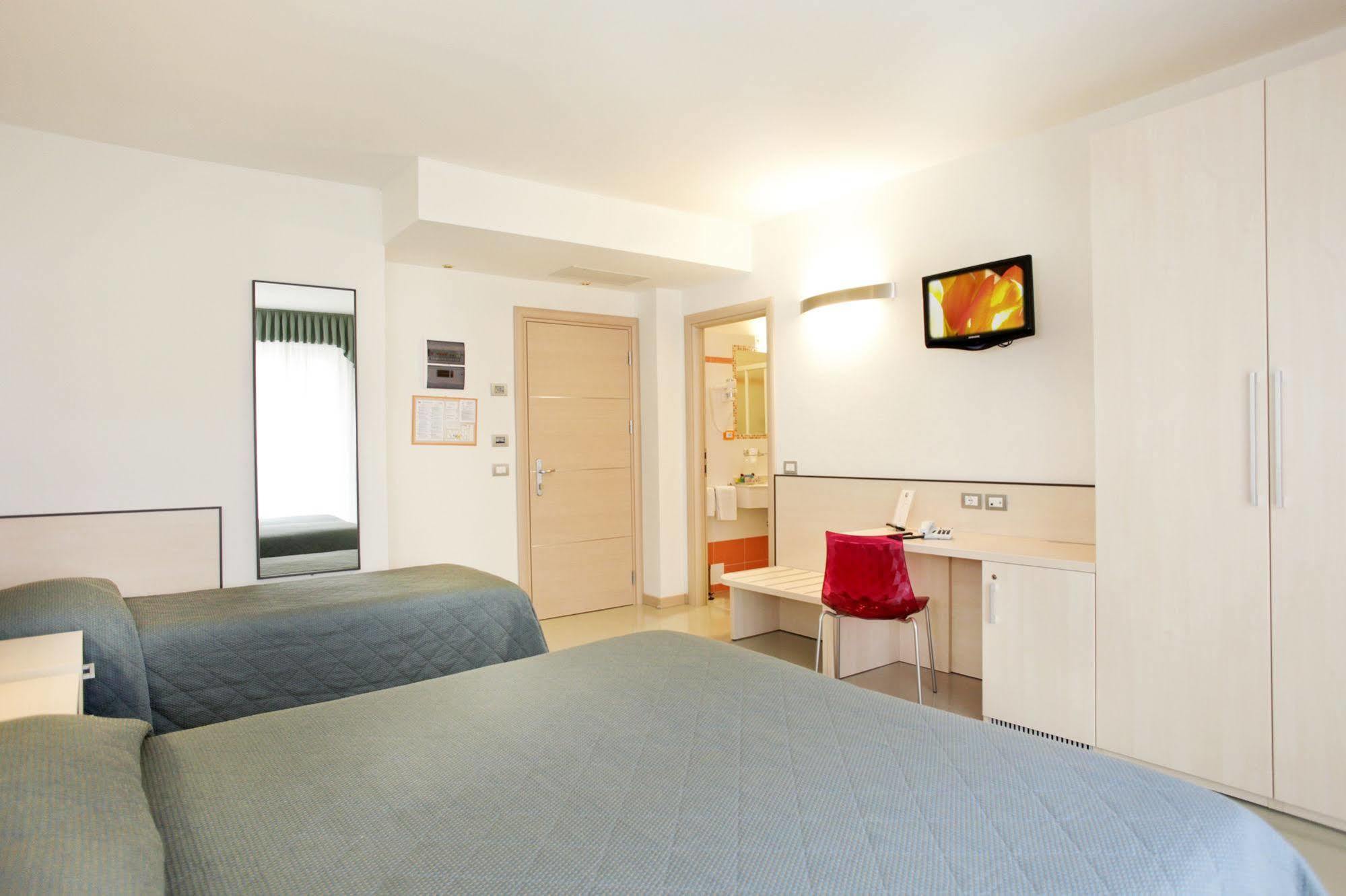Hotel Miorelli Torbole Sul Garda Exterior photo